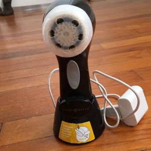 Clarisonic Aria Cleaning brush